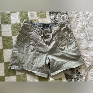Eddie Bauer Quick Dry Shorts size 8